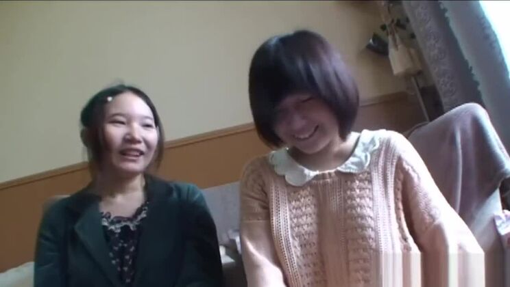 Азиатская девушка-подросток, пальцы, вагина