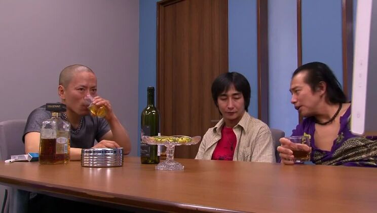 Невероятная японская девушка в сцене "Самая горячая рабыня" в стиле БДСМ.