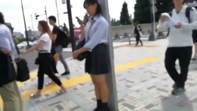 Невероятная японская девушка в эксклюзивном JAV-ролике специально для вас.