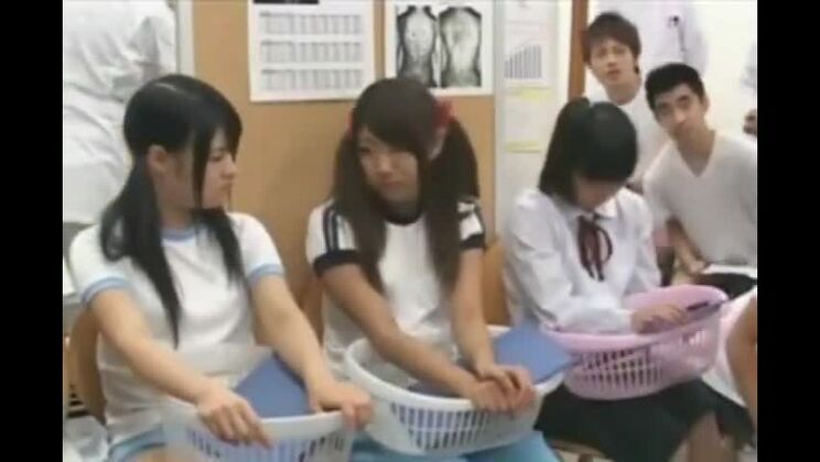 Безумная сцена для взрослых в японском стиле, невероятное волшебство поработит ваш разум.