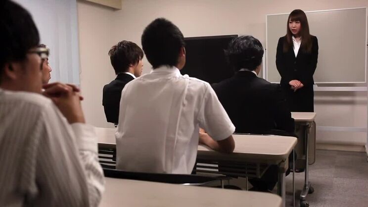 Лучшая японская шлюха в безумном латексе, любительский JAV-фильм