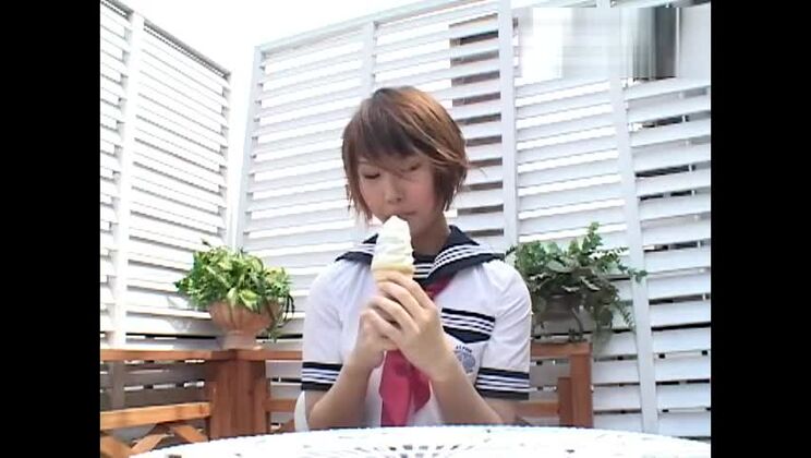 японская транссексуалка Юка