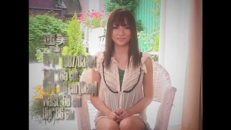 Возбужденная японская шлюха Ио Асука в Экзотический JAV клип.