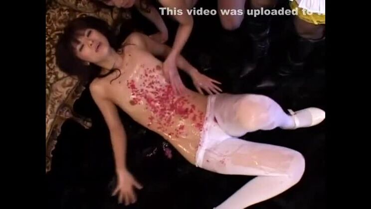 Сумасшедшая японская шлюха Эрин Тоно, Рей Китадзима, Риму Химено в потрясающем фингеринге, JAV-клип в нижнем белье