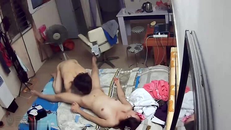 муж занимается сексом со своей женой дома