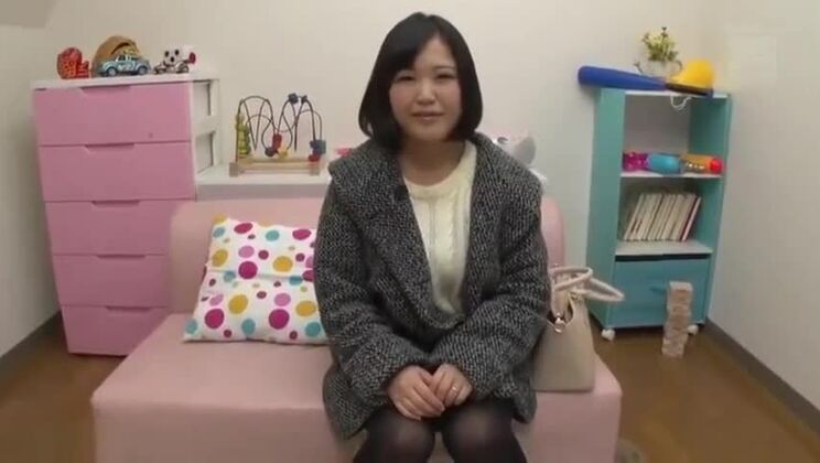 Невероятная японская девушка в эксклюзивной сцене из японского порно.