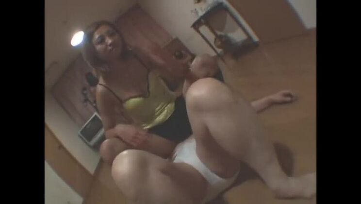 Потрясающий цензурированный японский порноролик с самыми горячими японскими девушками.