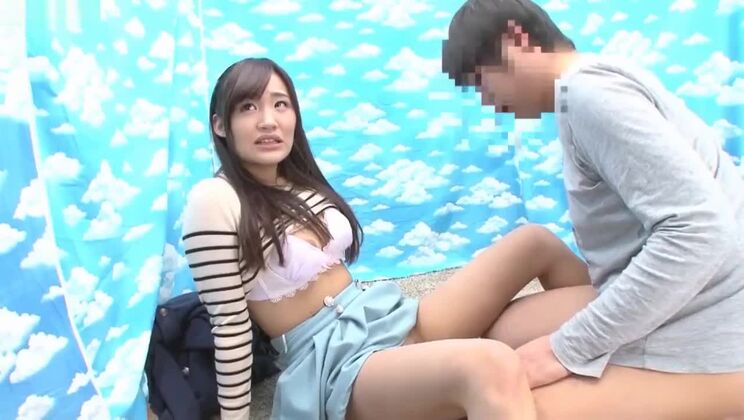 Милая японская красотка занимается сексом с девственником за деньги.