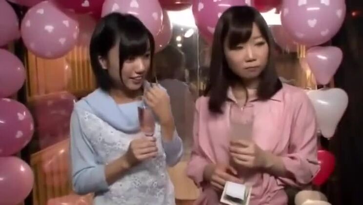 Сексуальная японская модель в самом горячем JAV-видео специально для вас.