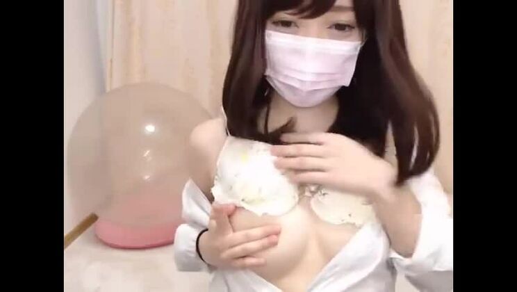 Потрясающий порнофильм "Дикая женщина в одиночку", посмотрите его!