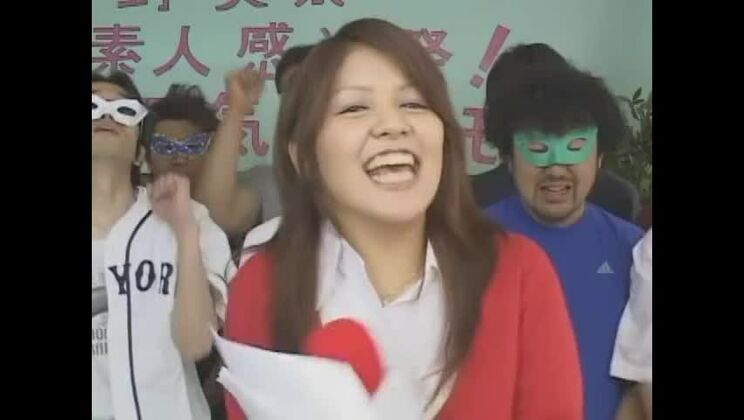 Лучшая японская шлюха Мина Накано в безумной позе "собачка", видео JAV с маленькой грудью.