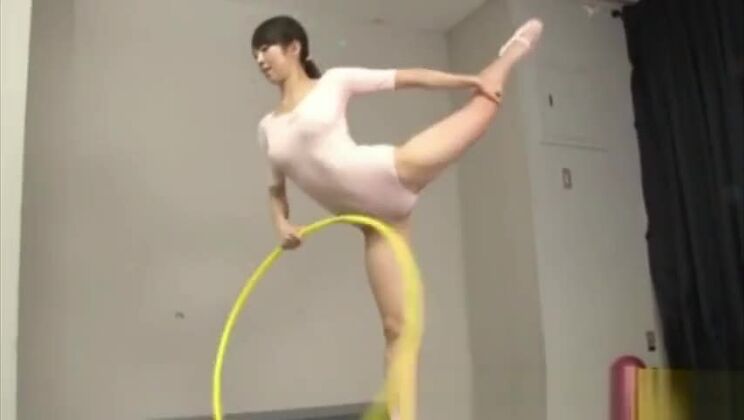 Невероятная порно-сцена. Самые горячие японки только для вас.