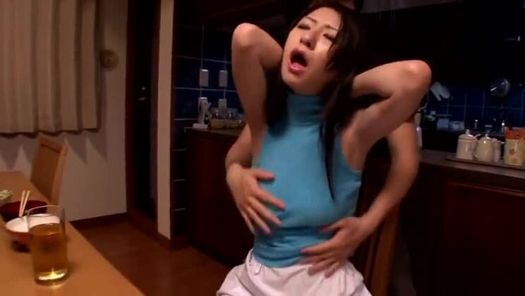 Ослепительная восточная мама Хитоми Хондзё