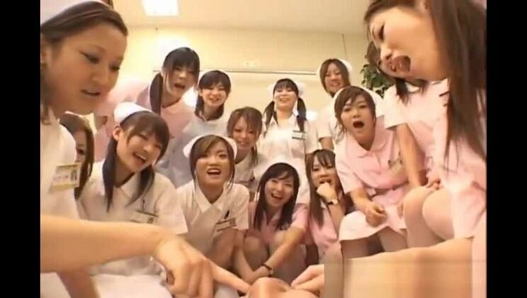 Азиатские медсестры наслаждаются сексом сверху, часть 2