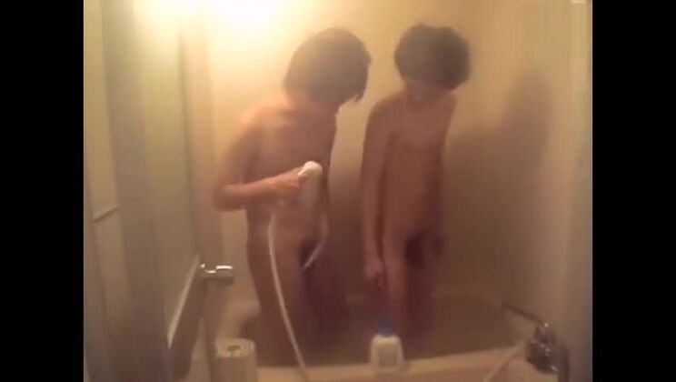 Сумасшедшая японская девушка в невероятном японском порнофильме.