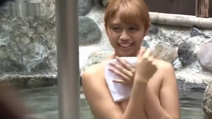 Хани Мин с экзотической грудью, невероятные большие сиськи, только для вас,