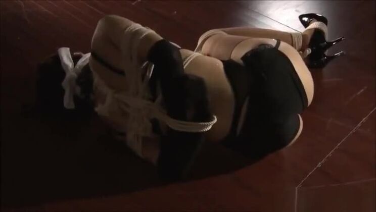 Япония заткнула рот