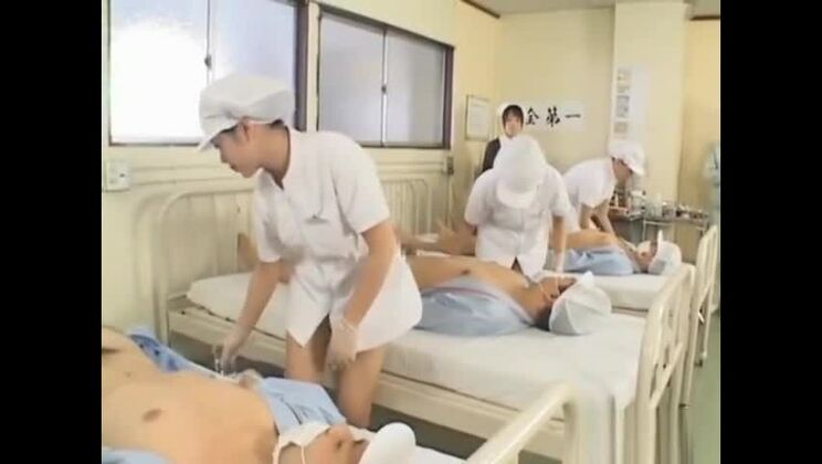 Наказание в виде бондажа для привлекательных девушек