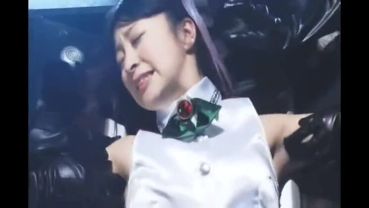 щекотать японский