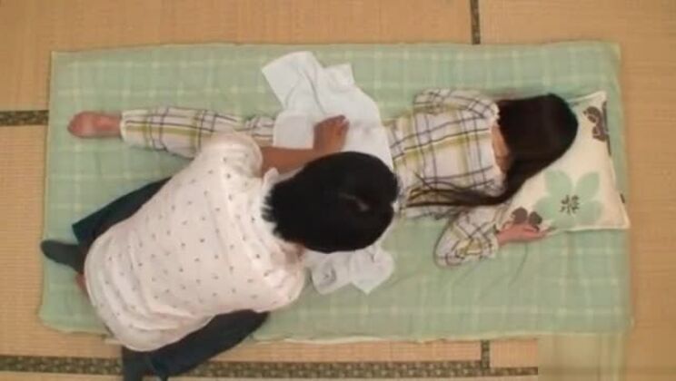 милая японка milf получает чувственный