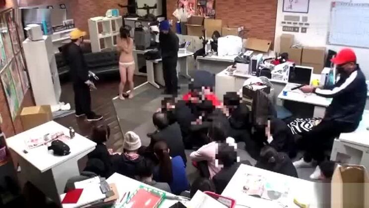 Горячая японская шлюха в потрясающем JAV-клипе.