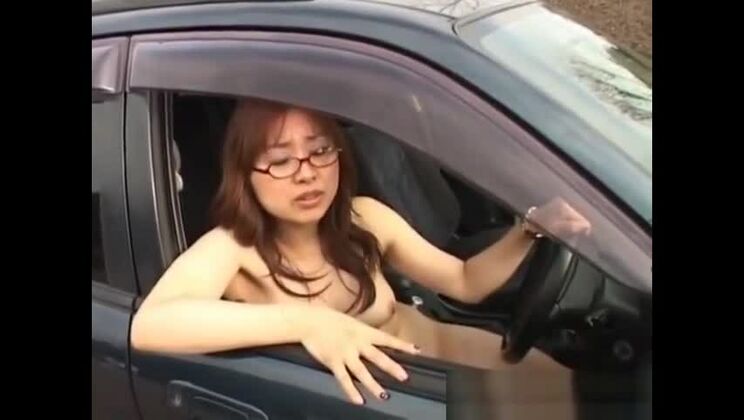 Бесплатное порно с японской эксгибиционисткой, часть 4.