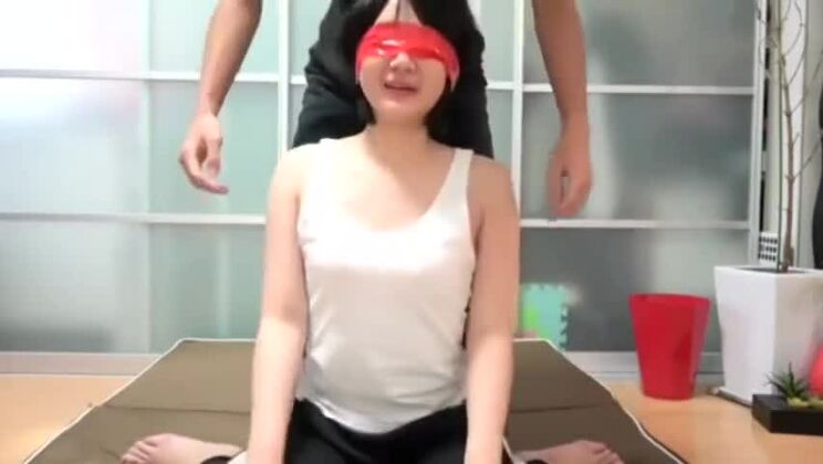 щекотать японский